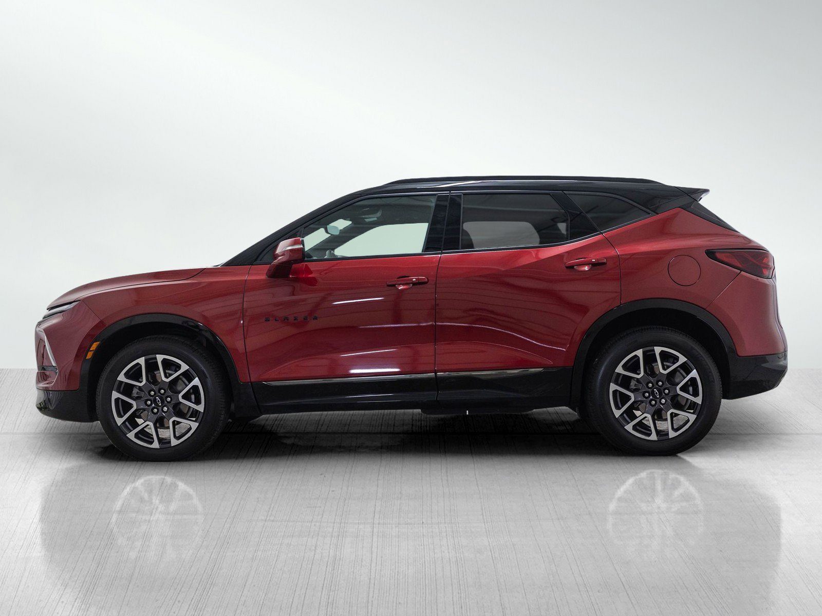 Used 2023 Chevrolet Blazer RS w/ Driver Confidence II Package AWD/4WD image 3