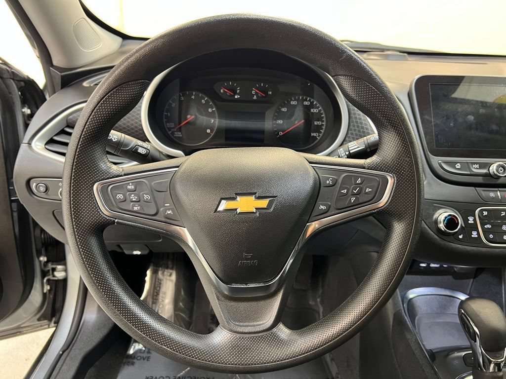 Used 2025 Chevrolet Malibu LT FWD image 19