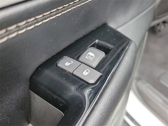 Used 2023 Jeep Wagoneer Series III w/ Preferred Equipment Group image 21