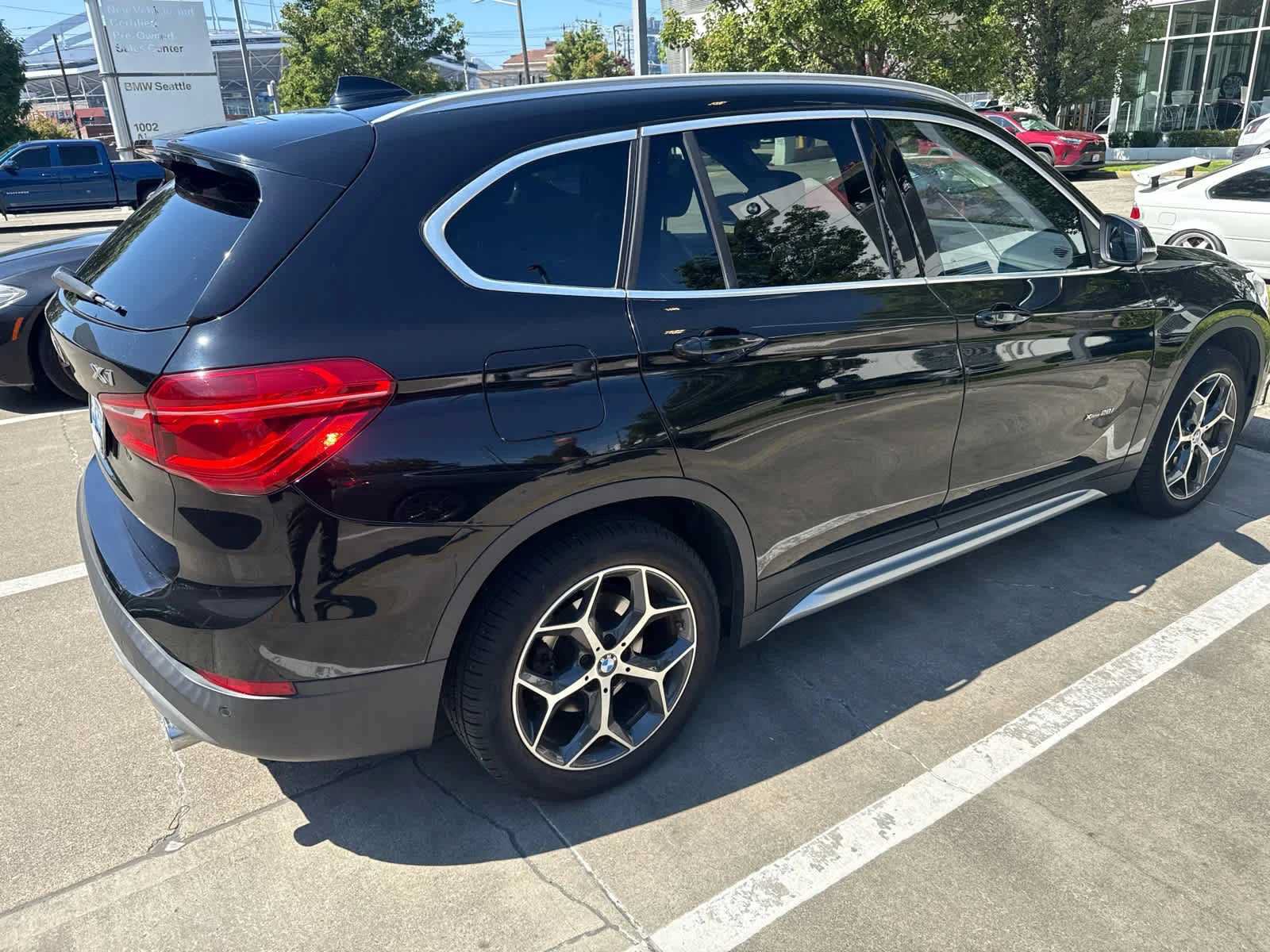 Used 2018 BMW X1 xDrive28i AWD/4WD image 1