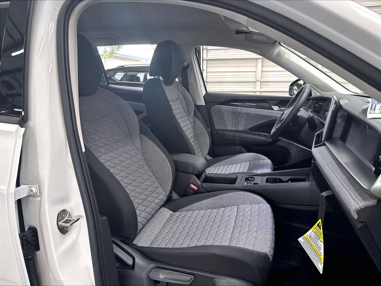 New 2026 Volkswagen Tiguan S FWD image 10