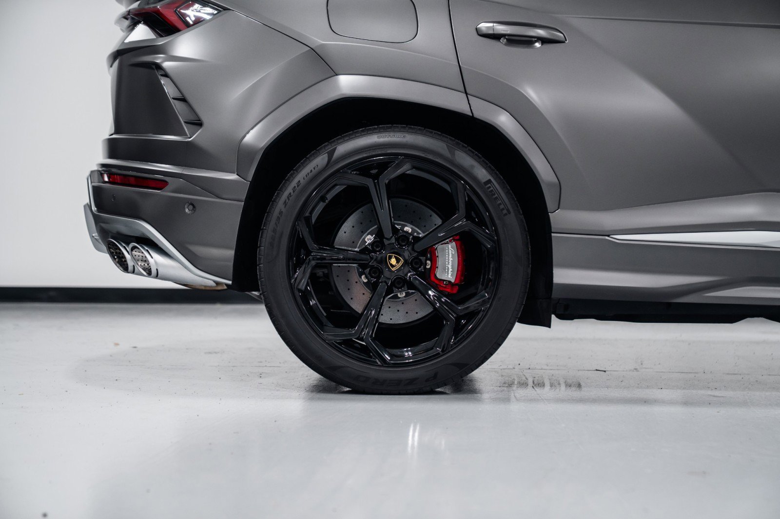 Used 2021 Lamborghini Urus image 36
