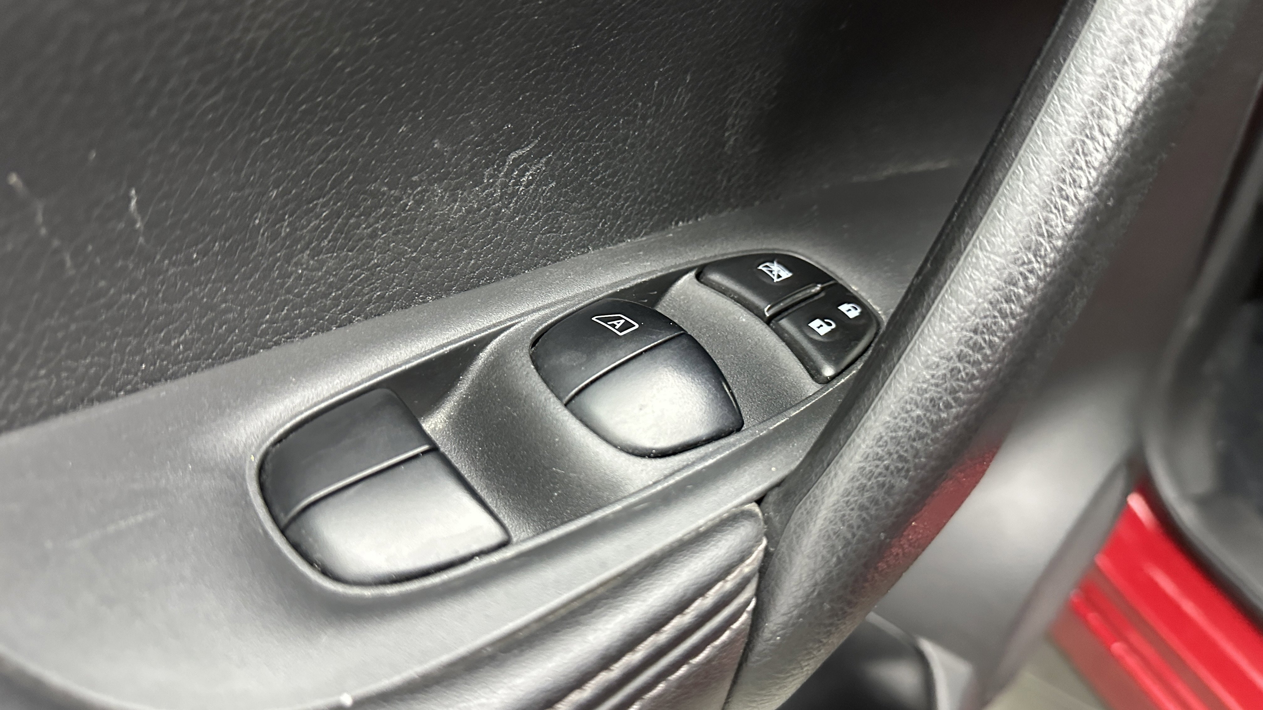 Used 2017 Nissan Rogue Sport SL w/ SL Premium Package image 14