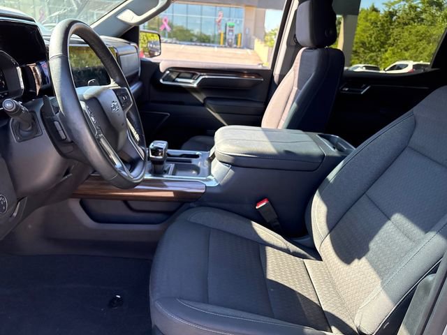 Used 2023 Chevrolet Silverado 1500 LT Trail Boss w/ Protection Package AWD/4WD image 9