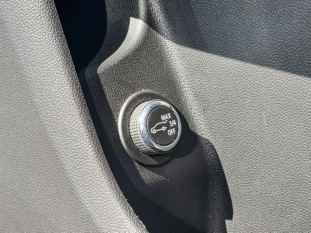 Certified 2024 Cadillac XT4 Premium Luxury image 43