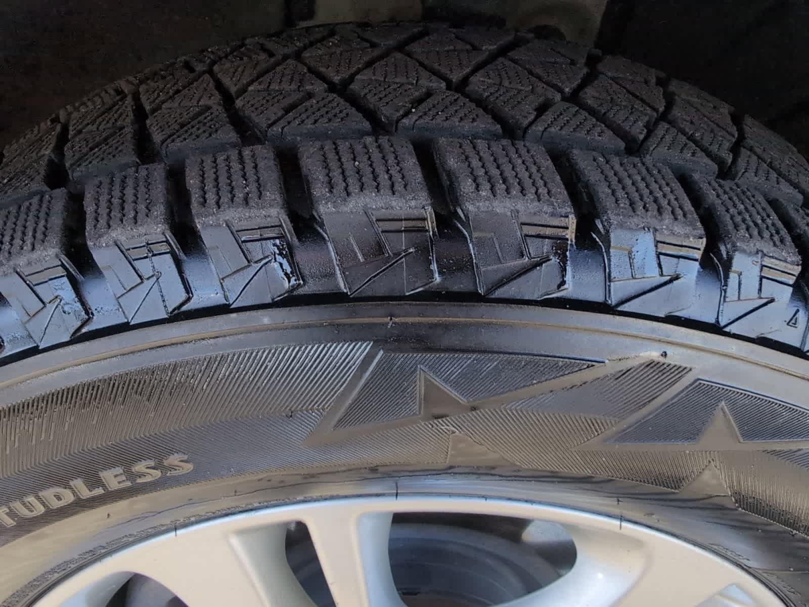 Used 2019 Buick Enclave Essence AWD/4WD image 8