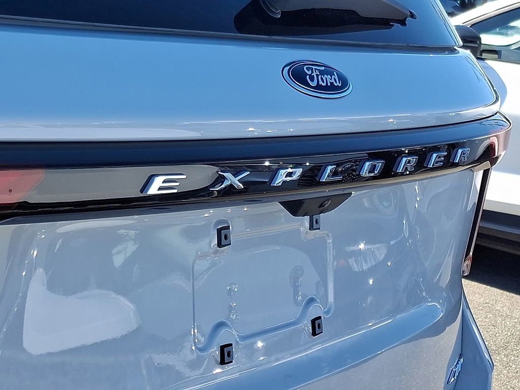 New 2026 Ford Explorer Active image 18