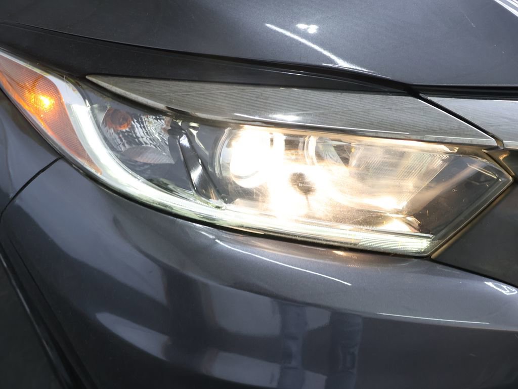 Used 2021 Honda HR-V LX image 25