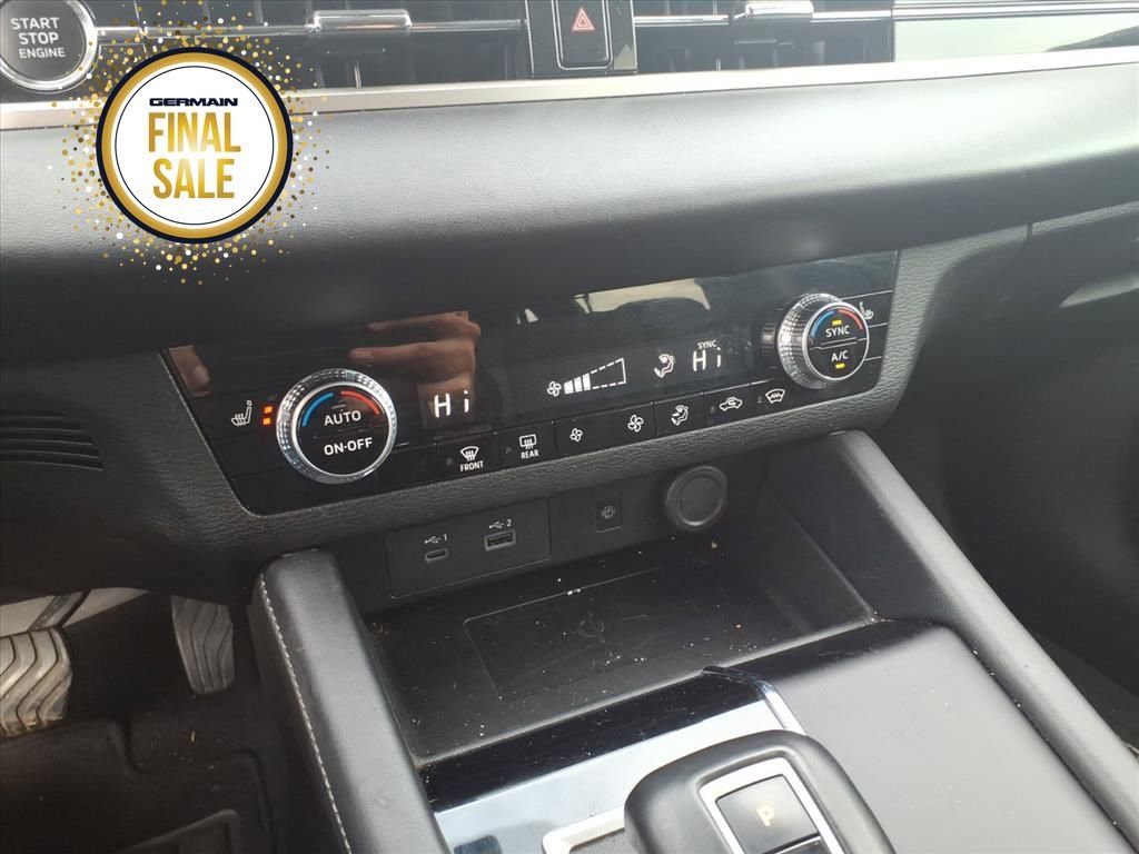 Used 2024 Mitsubishi Outlander SE image 18