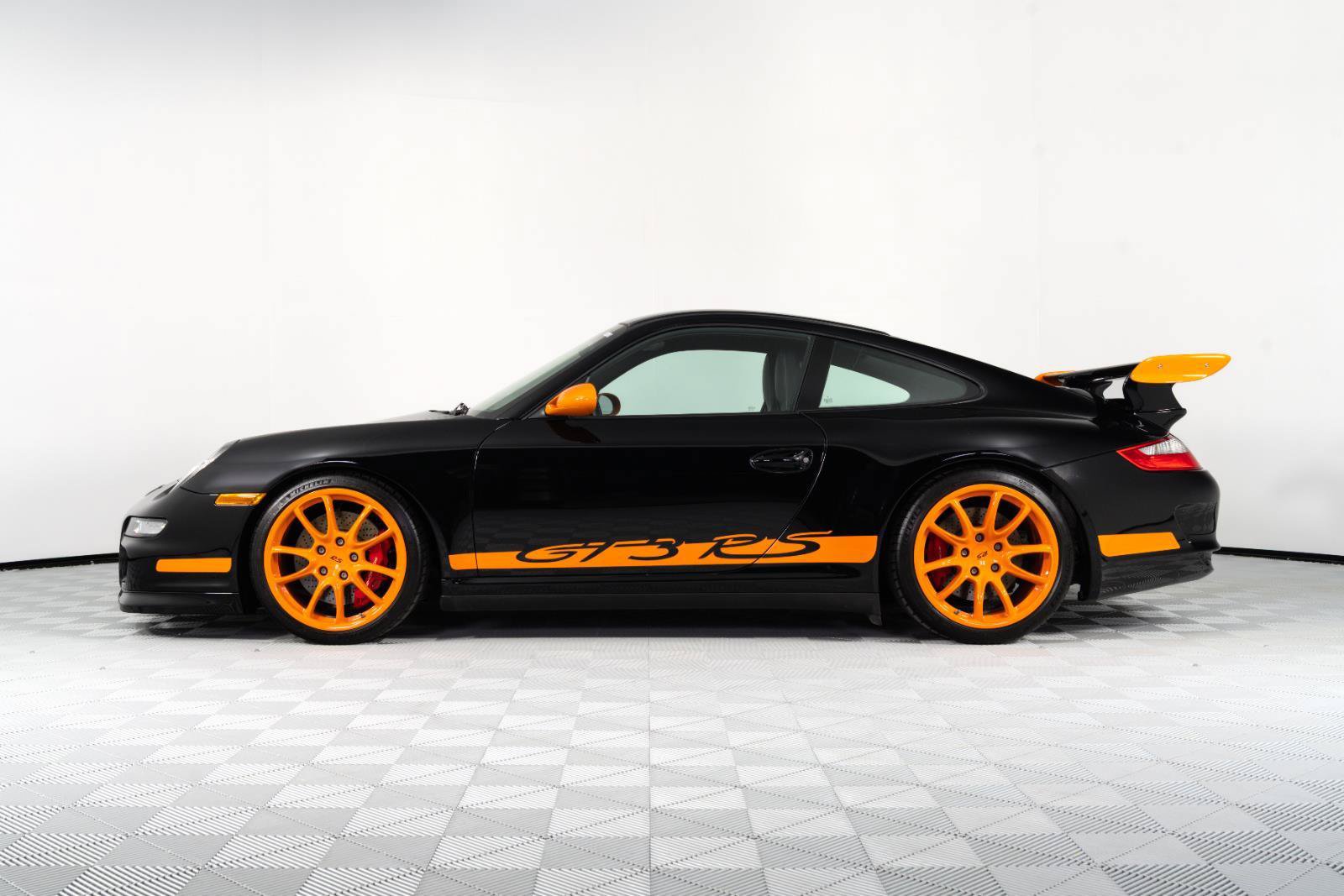 Used 2007 Porsche 911 GT3 RS RWD image 16