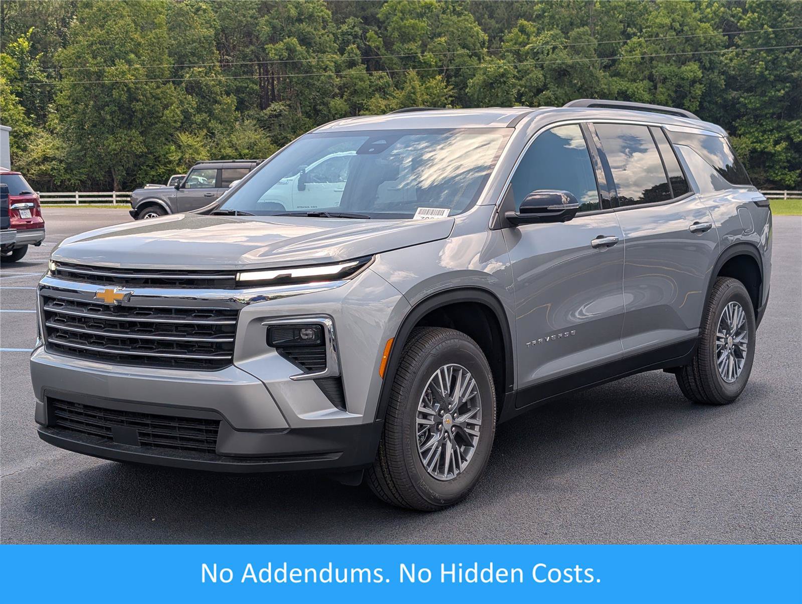 New 2026 Chevrolet Traverse LT w/ Driver Confidence Package FWD image 1