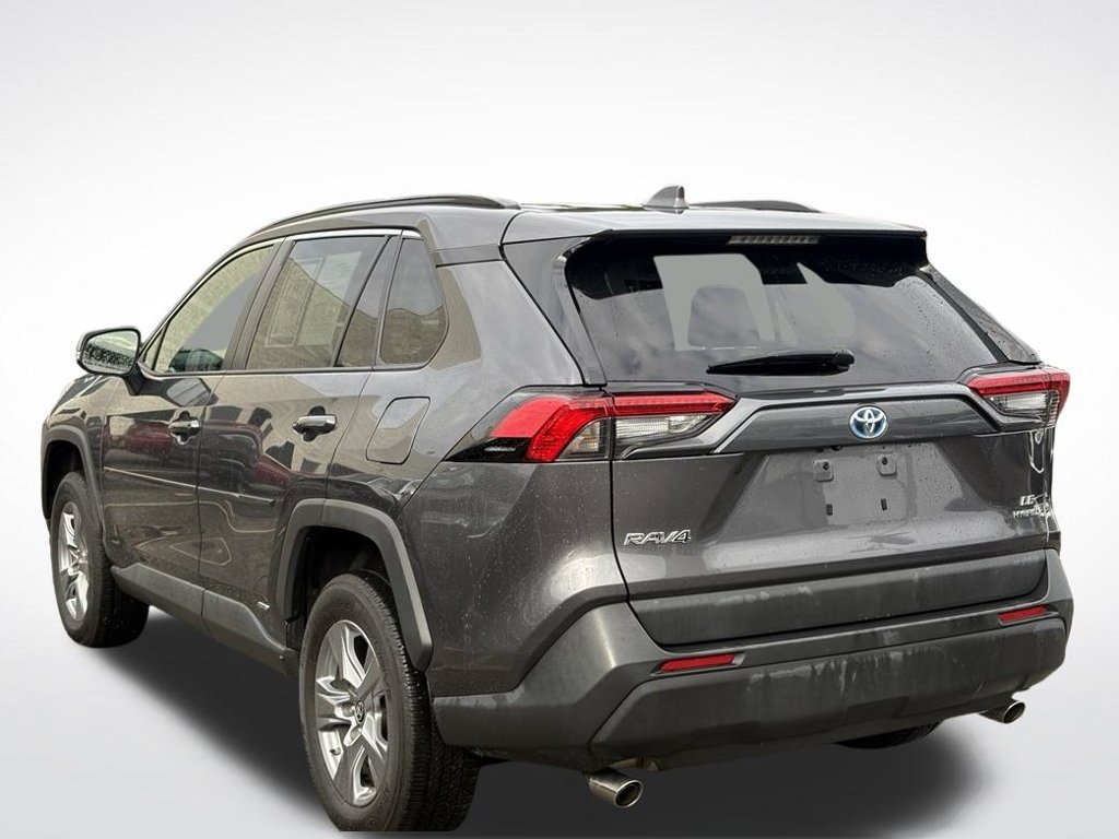 Used 2024 Toyota RAV4 LE AWD/4WD image 3