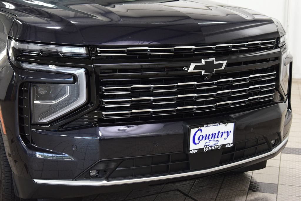 New 2026 Chevrolet Suburban High Country AWD/4WD image 13