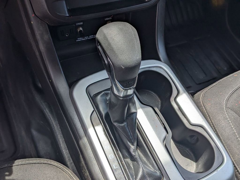 Used 2022 Chevrolet Colorado LT w/ Fleet Safety Package RWD image 17