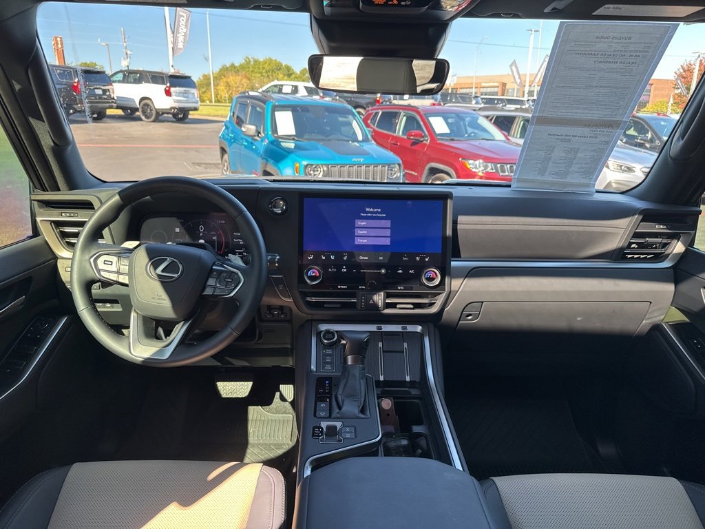 Used 2025 Lexus GX 550 image 23