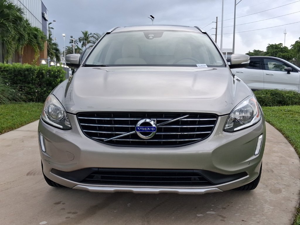 Used 2015 Volvo XC60 T6 AWD/4WD image 2