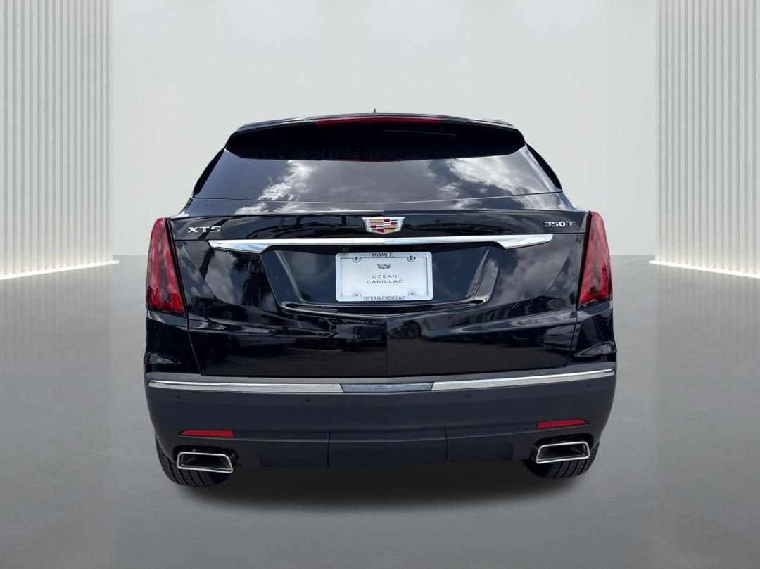 New 2025 Cadillac XT5 Luxury image 6