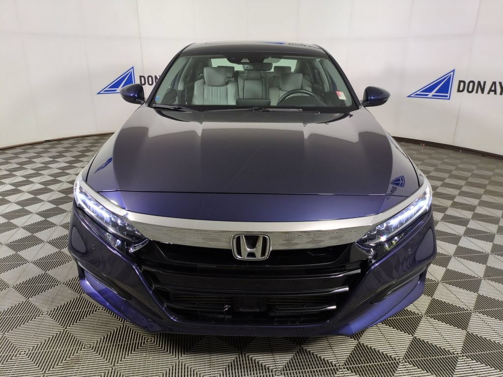 Used 2018 Honda Accord Touring image 8