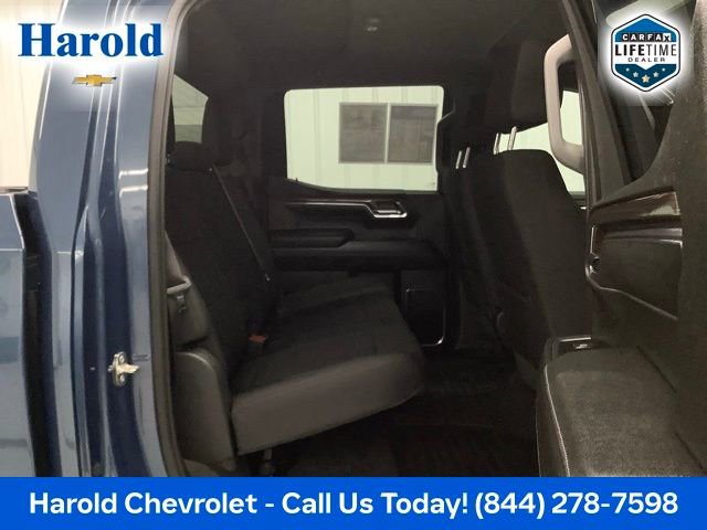 Used 2024 Chevrolet Silverado 1500 LT AWD/4WD image 9