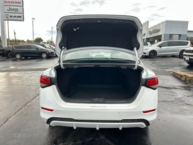Used 2024 Nissan Sentra SV FWD image 5