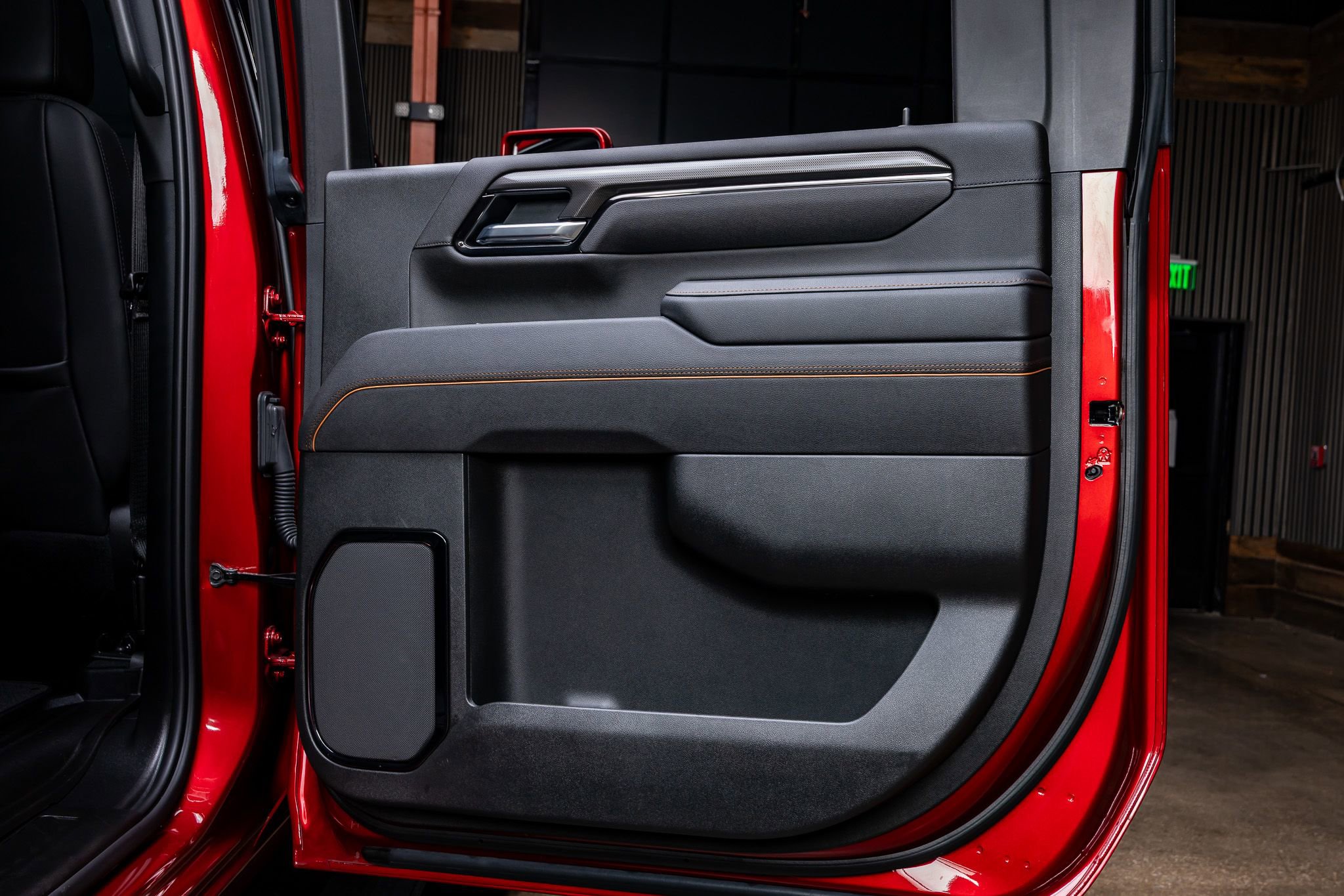 Used 2025 GMC Sierra 2500 AT4 w/ AT4 Premium Plus Package image 38