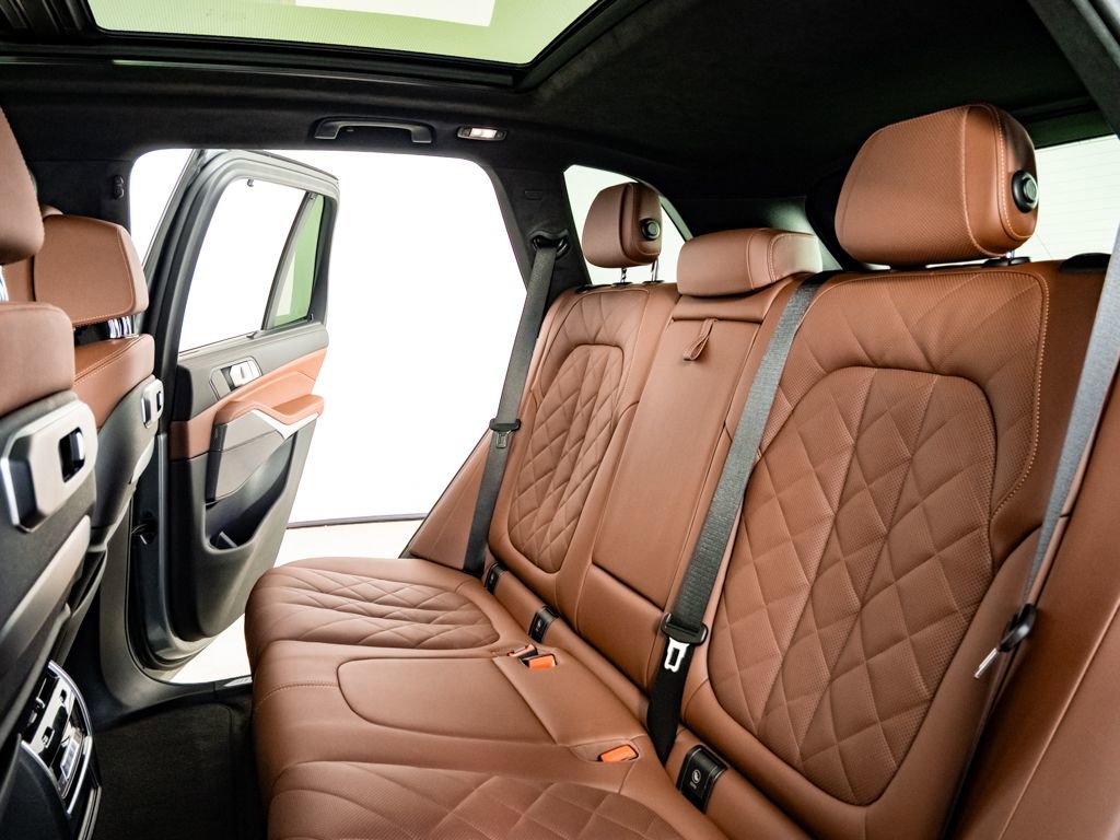 Used 2026 BMW X5 M60i image 21