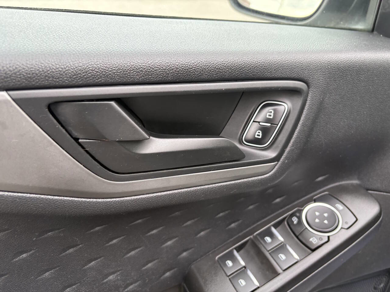 Used 2020 Ford Escape S image 17