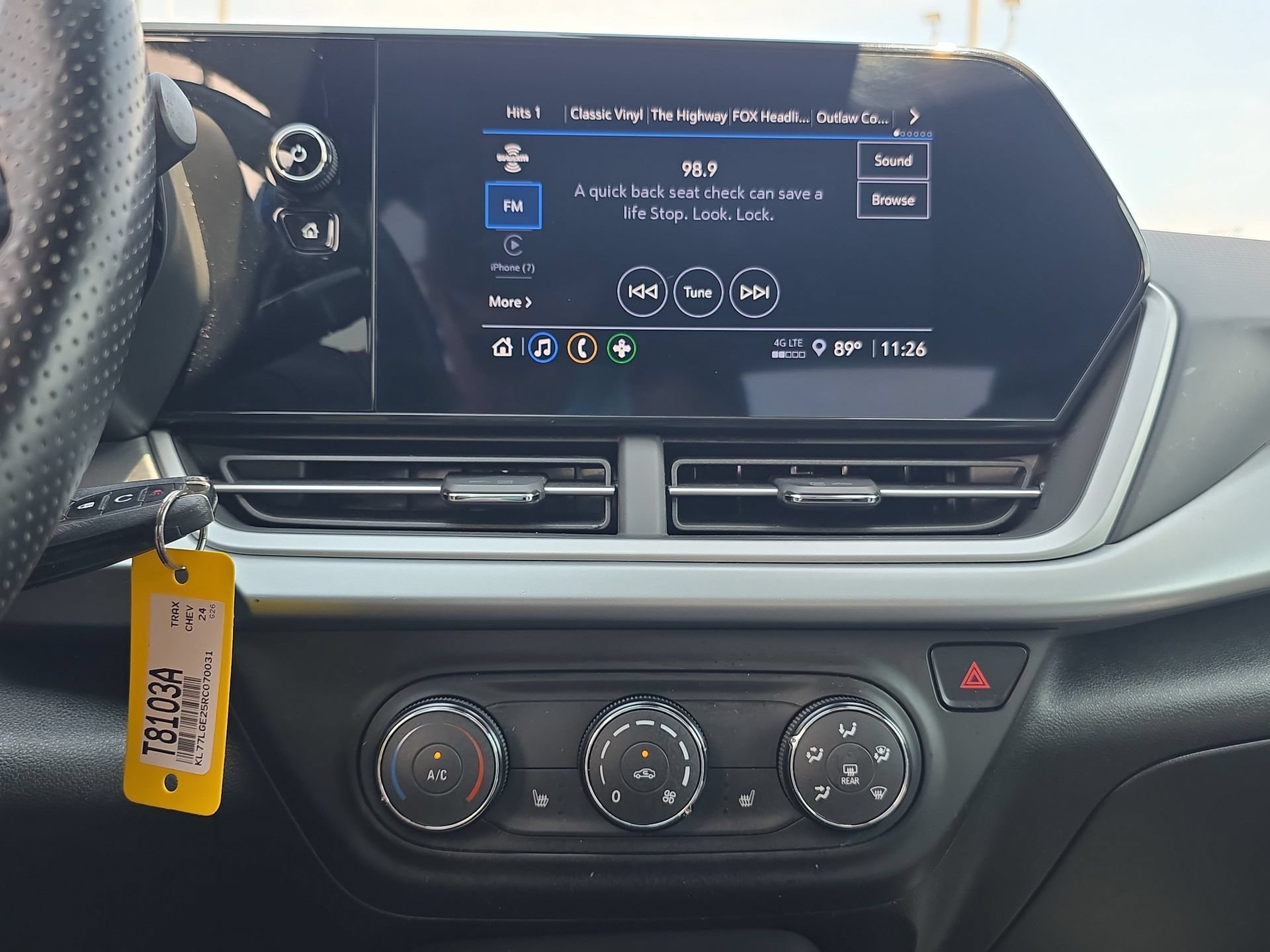 Used 2024 Chevrolet Trax RS FWD image 22