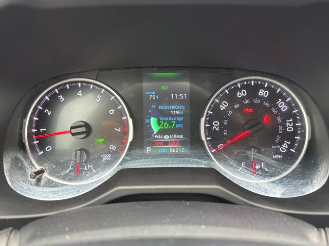 Used 2020 Toyota RAV4 XLE Premium FWD image 11