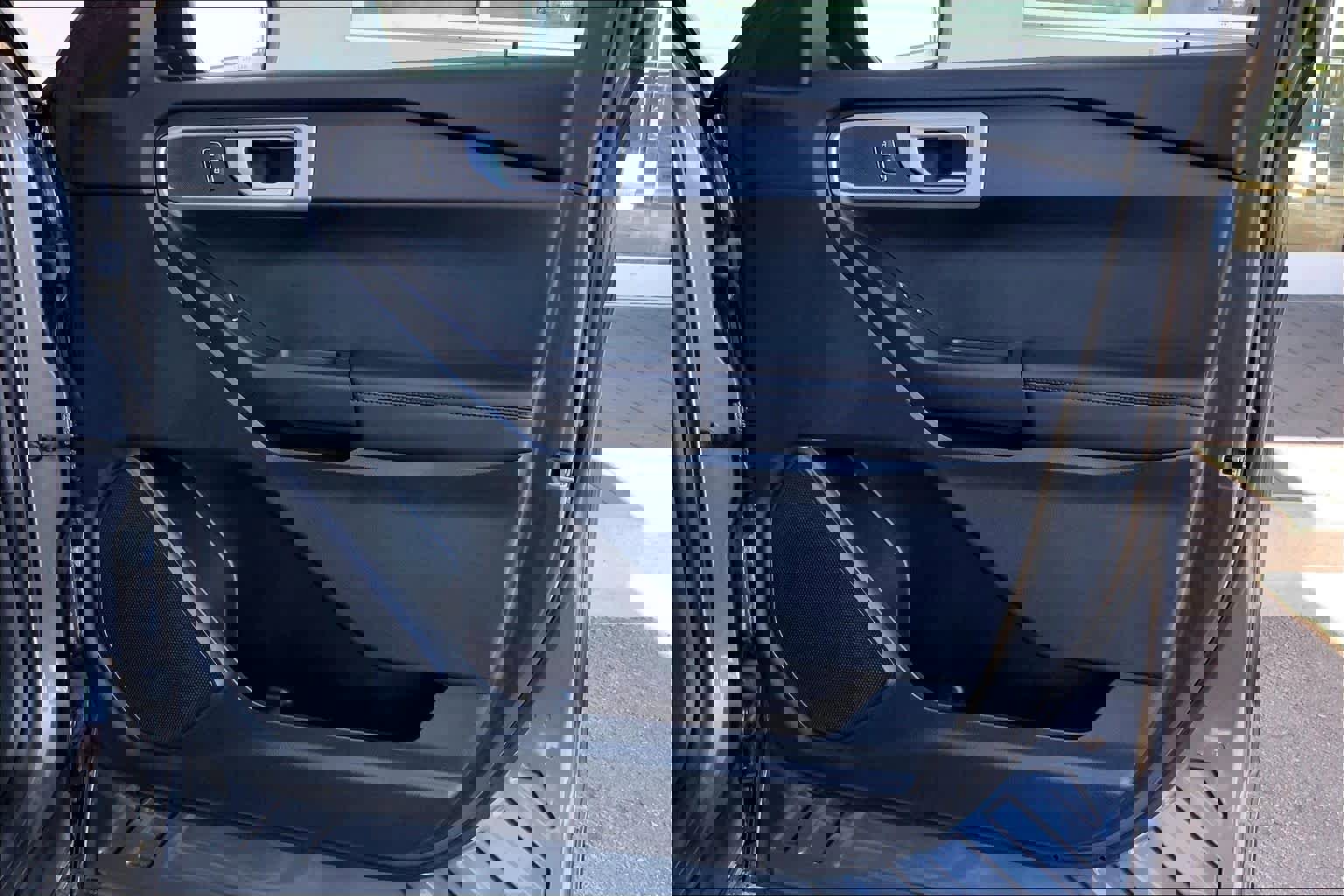 Used 2023 Ford Explorer 4WD image 23