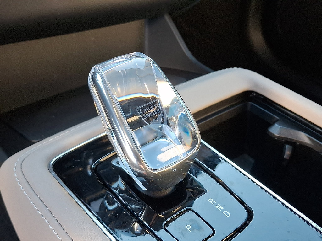 Certified 2025 Volvo XC90 B5 Core w/ Protection Package AWD/4WD image 18