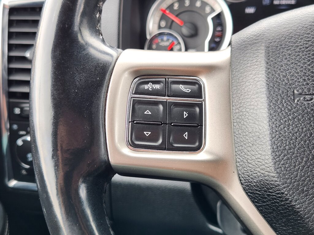 Used 2015 RAM 1500 Laramie w/ Convenience Group AWD/4WD image 17