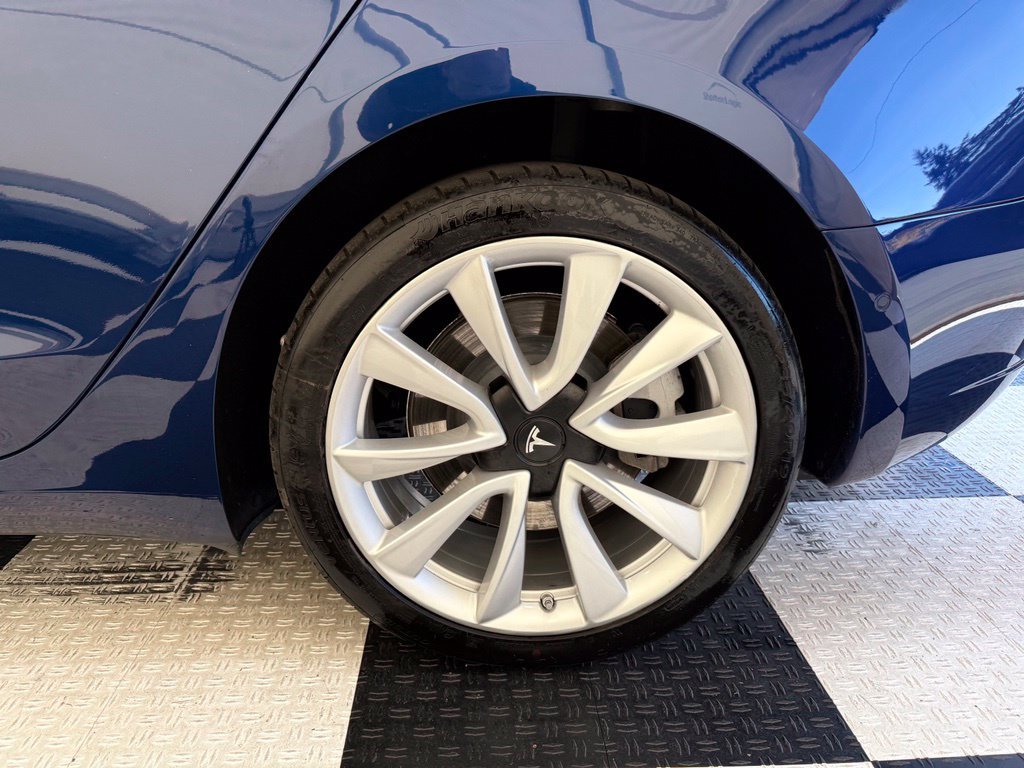 Used 2019 Tesla Model 3 Long Range RWD image 10