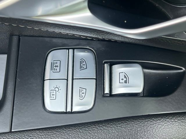 Used 2021 BMW X7 xDrive40i w/ Premium Package image 21