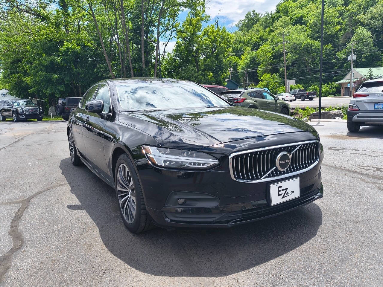 Used 2022 Volvo S90 B6 Momentum AWD/4WD image 2