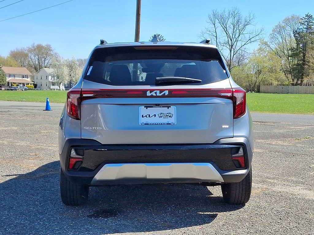 Used 2024 Kia Seltos S AWD/4WD image 6
