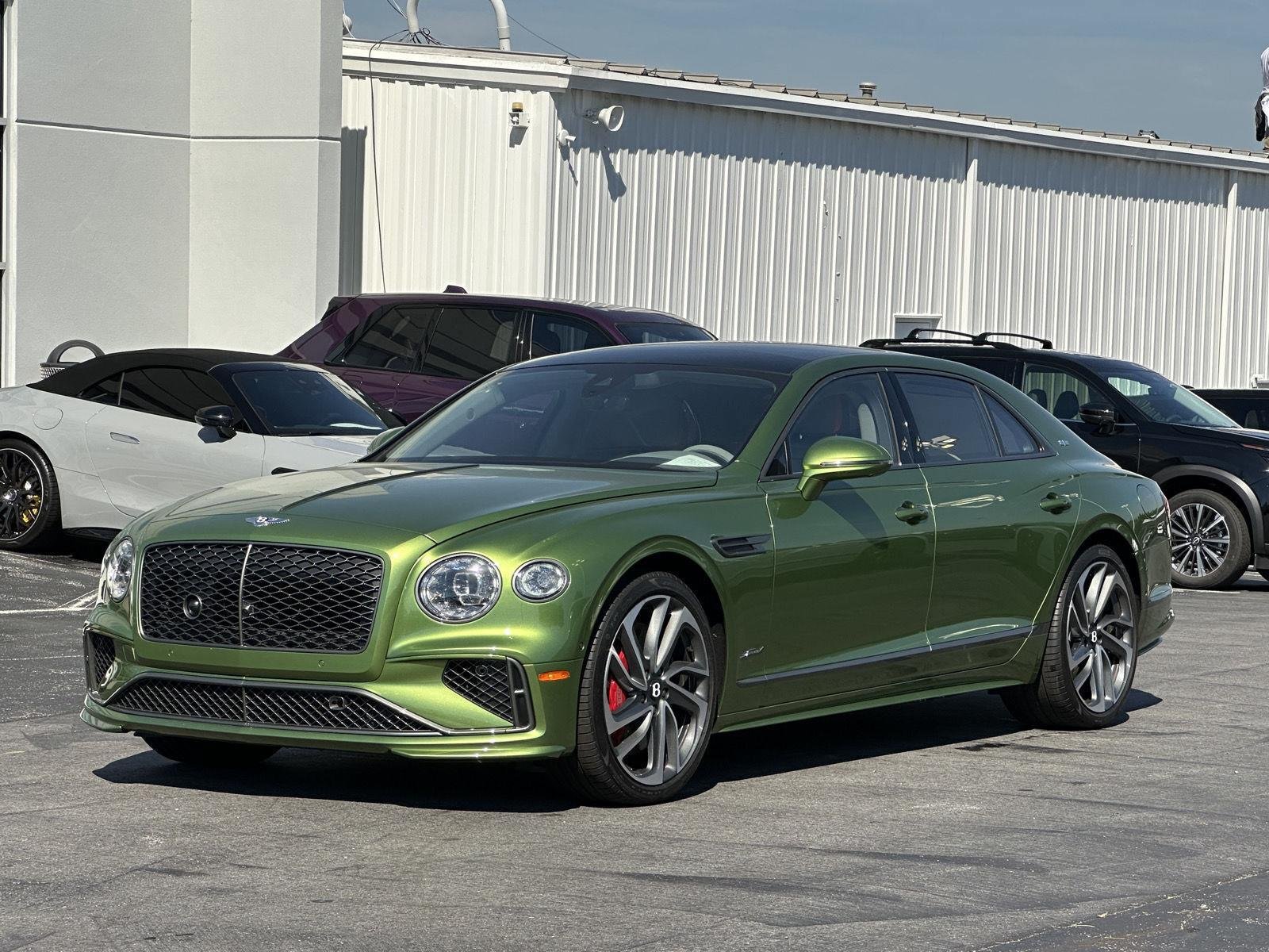New 2025 Bentley Flying Spur Plug-In Hybrid AWD/4WD image 1