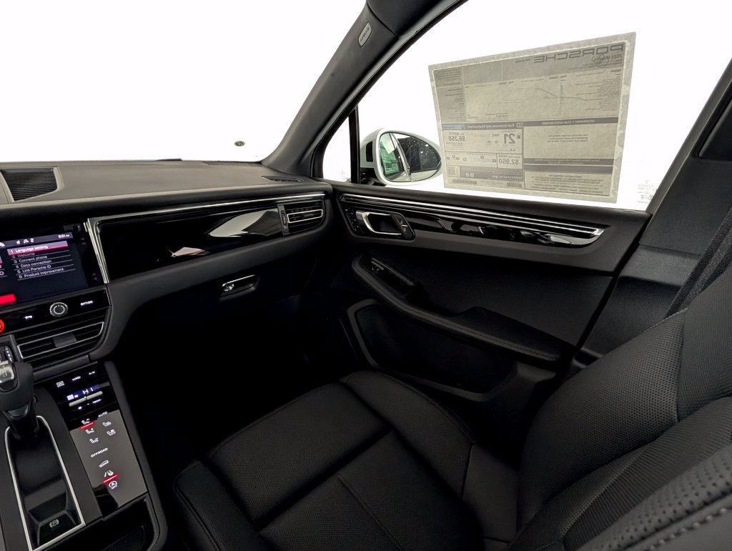New 2026 Porsche Macan AWD/4WD image 23