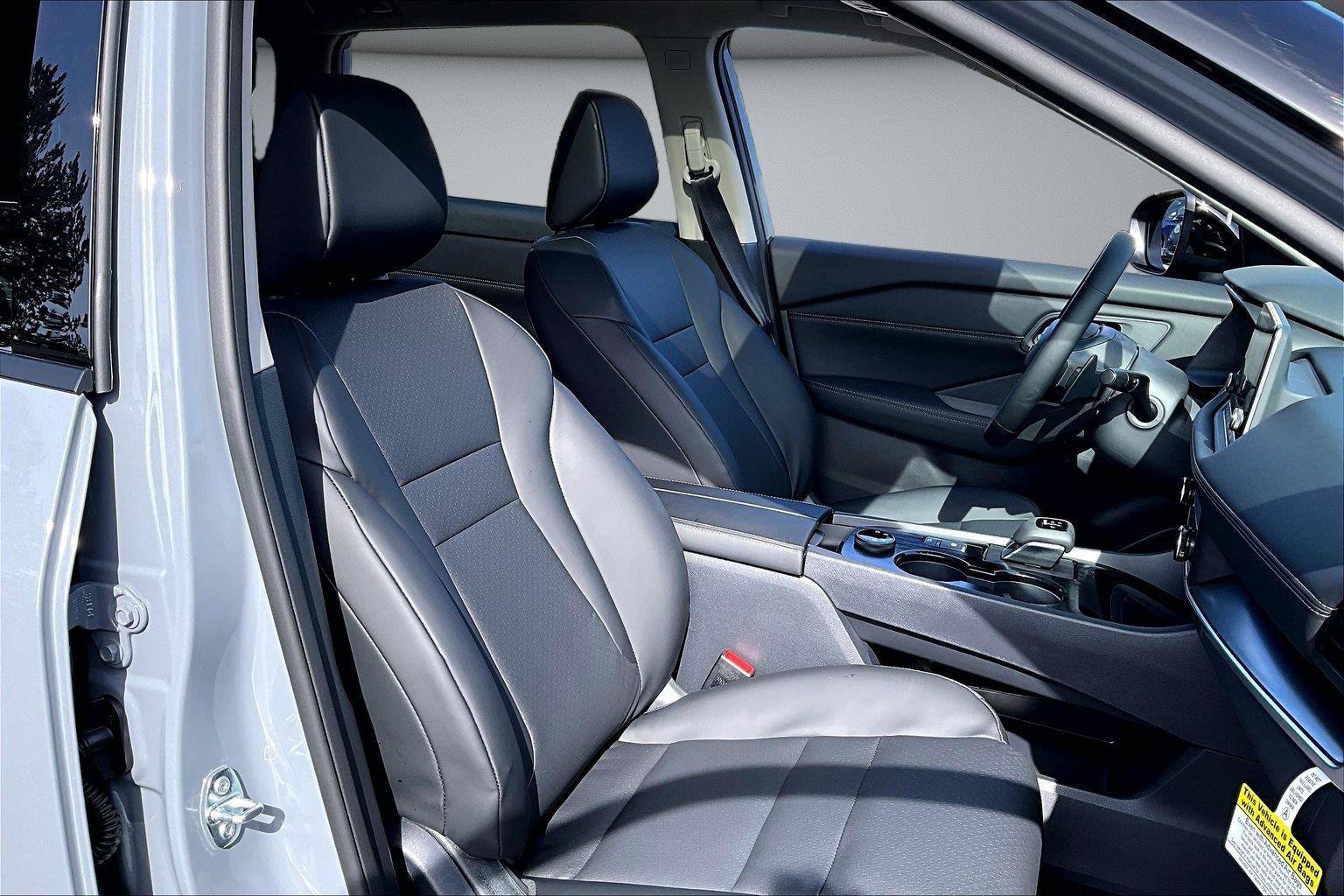 New 2026 Nissan Rogue Dark Armor AWD/4WD image 12