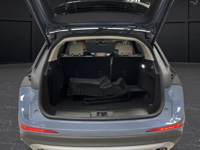 Used 2025 Lincoln Corsair Reserve w/ Towing Package image 14