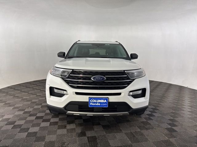 Used 2024 Ford Explorer XLT w/ Equipment Group 202A image 3