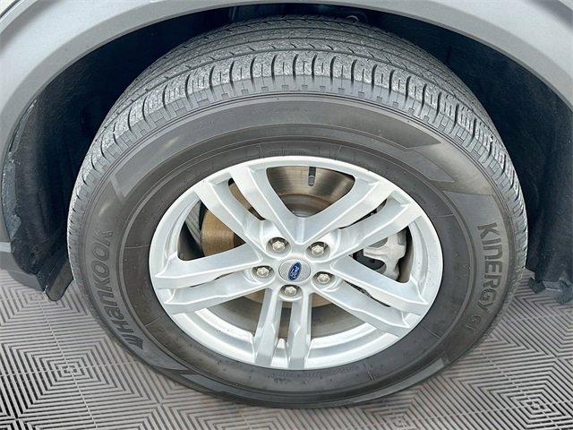 Used 2022 Ford Explorer XLT w/ Equipment Group 202A image 30