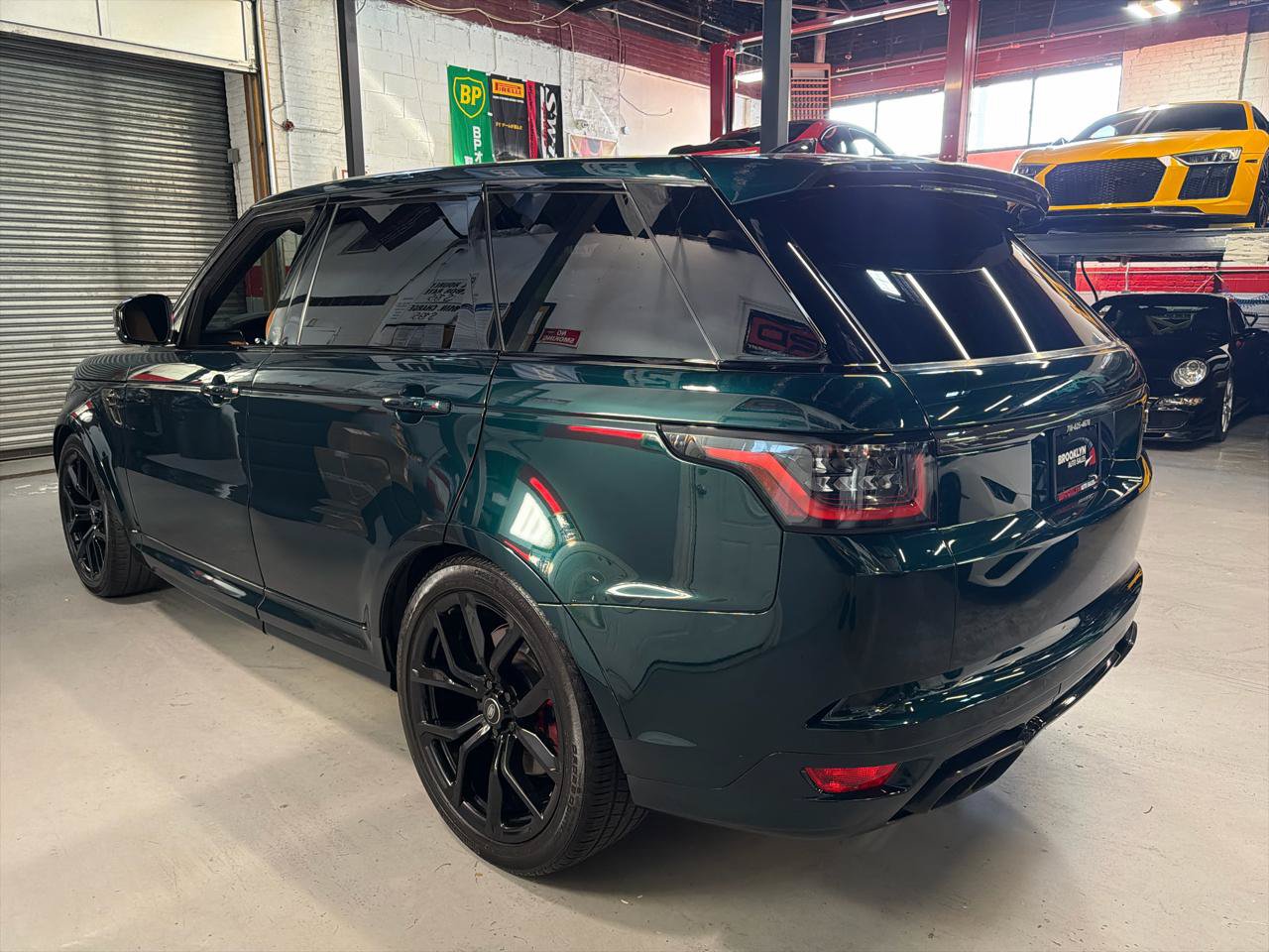 Used 2022 Land Rover Range Rover Sport SVR AWD/4WD image 9