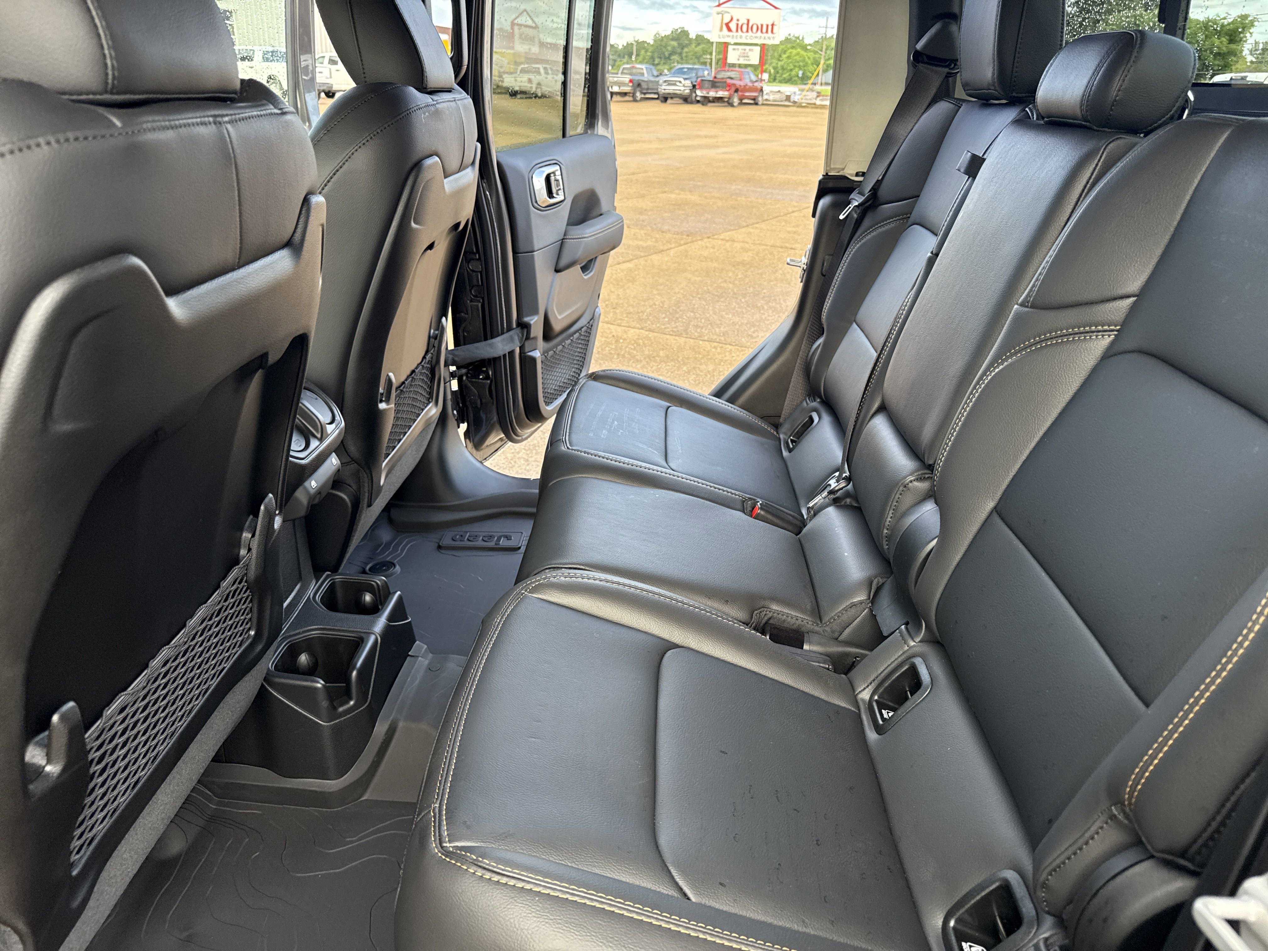 New 2025 Jeep Gladiator Sport w/ Premium Package image 32