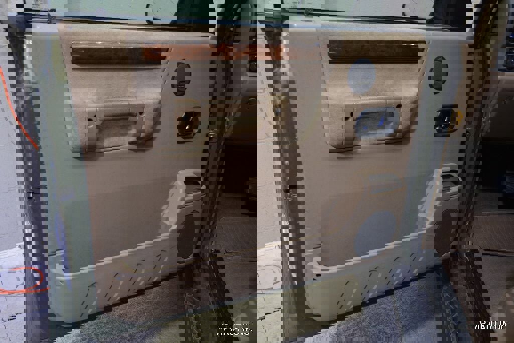 Used 2000 Land Rover Discovery image 7