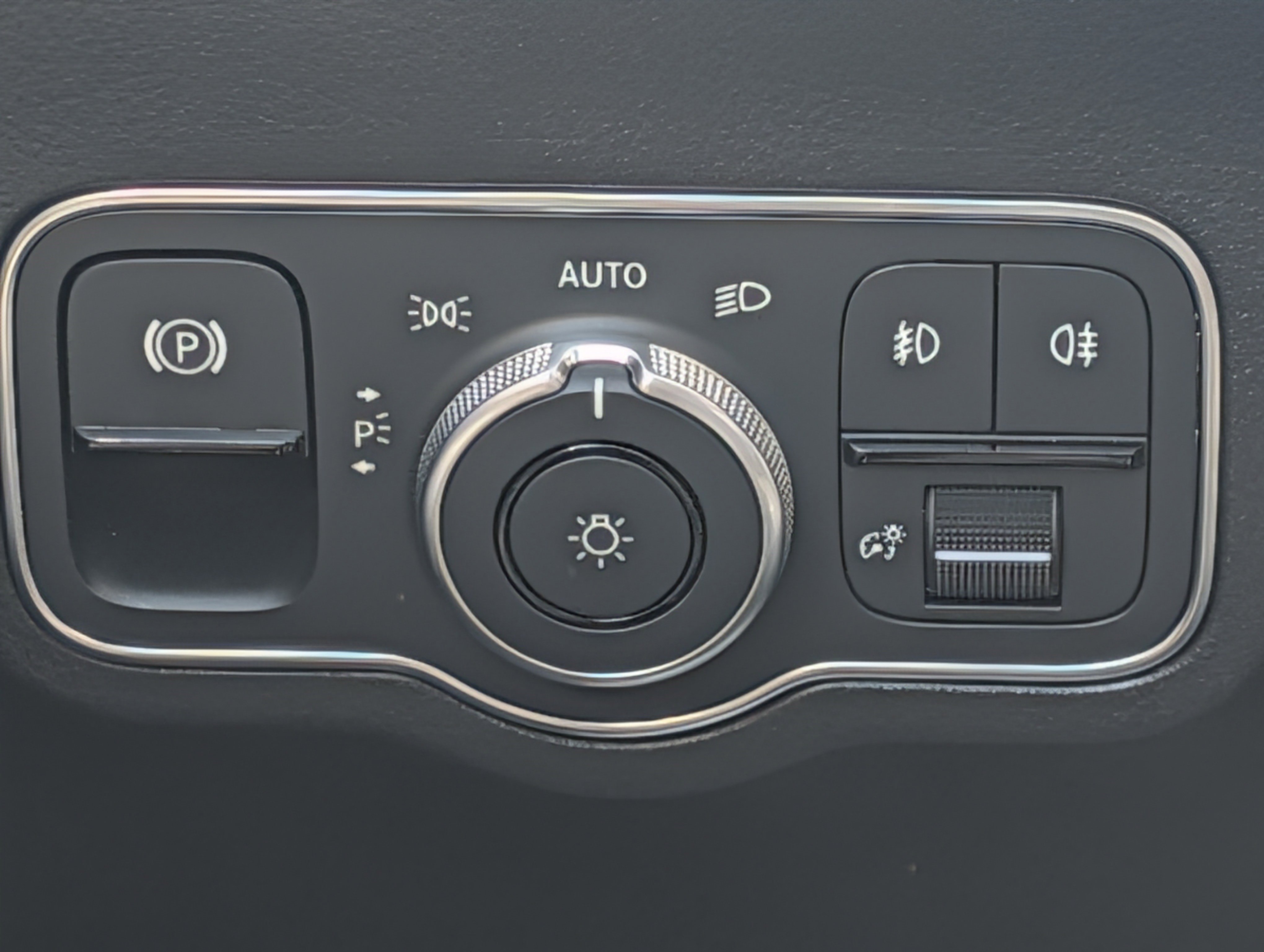 Used 2023 Mercedes-Benz GLA 250 4MATIC image 27
