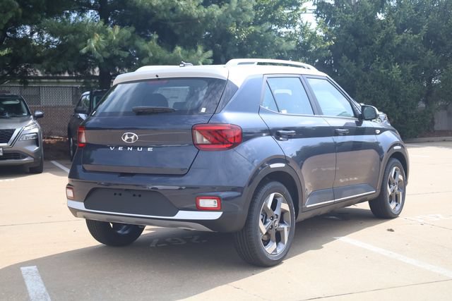New 2026 Hyundai Venue SEL FWD image 6