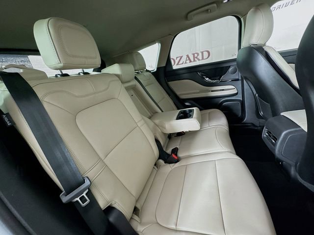 New 2026 Lincoln Corsair Premiere w/ Rear Removable Package Tray FWD image 27
