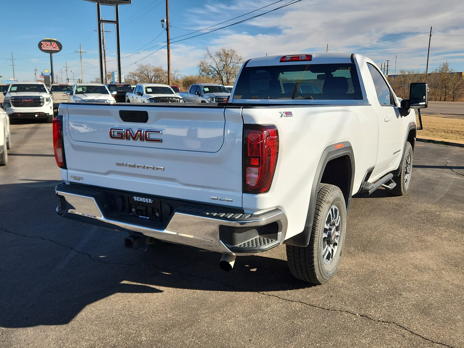 Used 2022 GMC Sierra 3500 SLE w/ SLE Convenience Package image 4