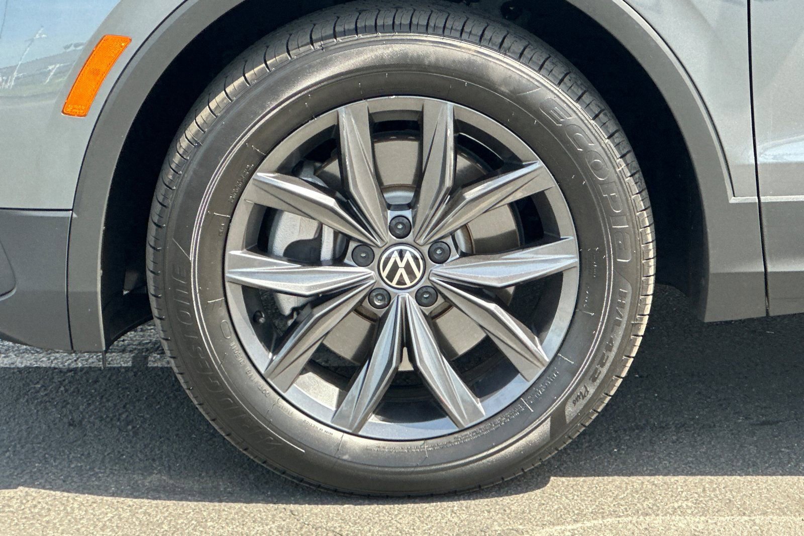Certified 2023 Volkswagen Tiguan SE w/ Panoramic Sunroof Package image 27